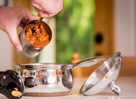 9 Unhealthiest Canned Chilis on the Shelves 