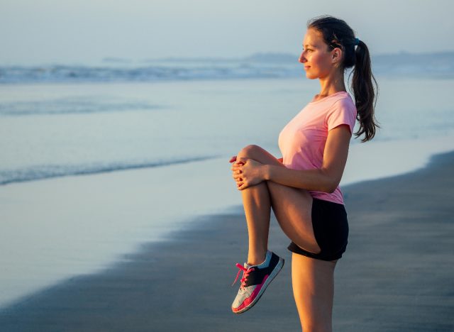 knee to chest stretch