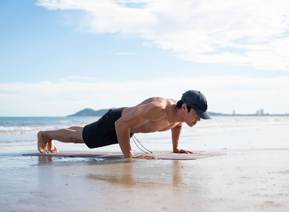 start-to-lose-belly-fat-in-7-days-with-this-bodyweight-circuit-workout-eat-this-not-that