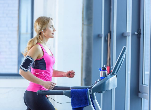 woman performing cardio treadmill workout
