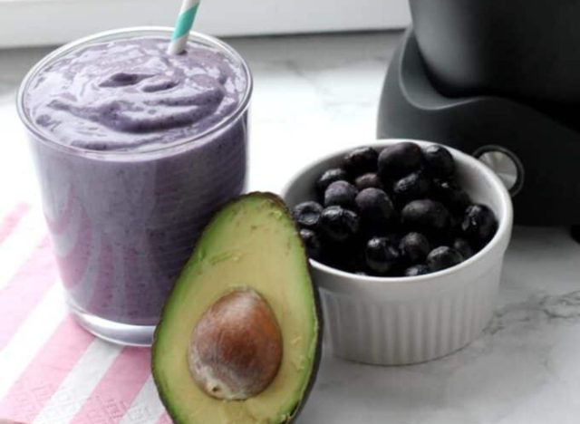 Low-Sugar Avocado Blueberry Smoothie