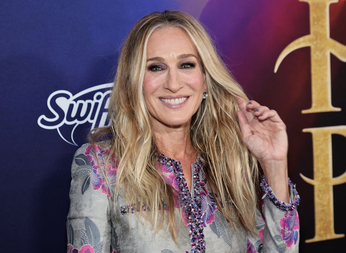Sarah Jessica Parker Swears by These Healthy Eating Habits at 57