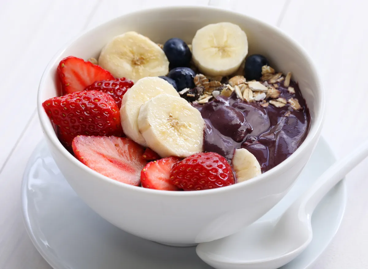 Are Acai Bowls Healthy? We Asked a Nutritionist