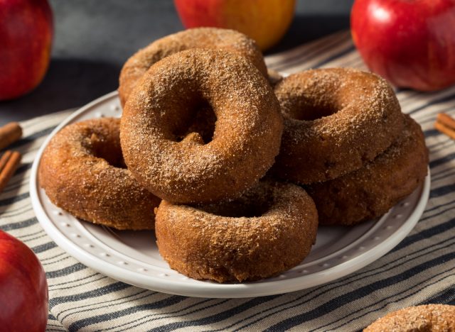 apple cider donuts