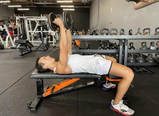 neutral grip bench press exercise to lose that top layer of belly fat