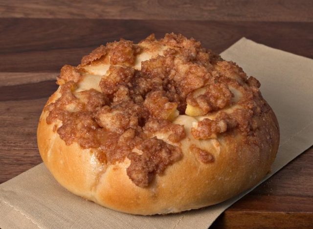 einstein bros apple cinnamon bagel