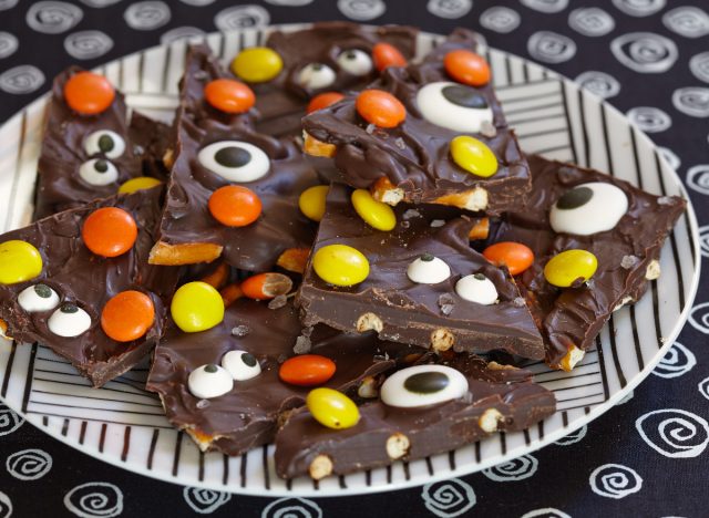 halloween chocolate bark