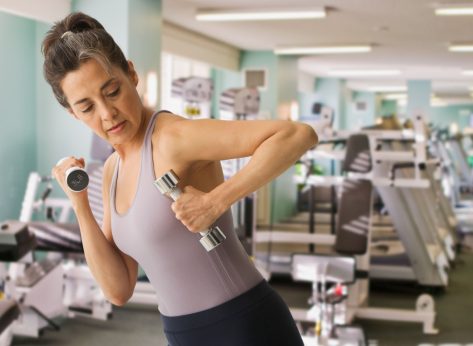 5 Exercises for Bingo Wings That’ll Firm Your Flabby Arms