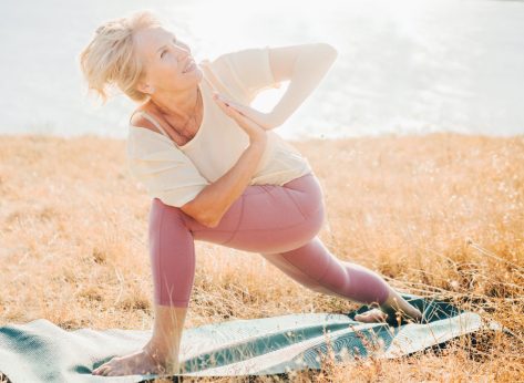 What Science Says About the Yoga Habits That Slow Aging