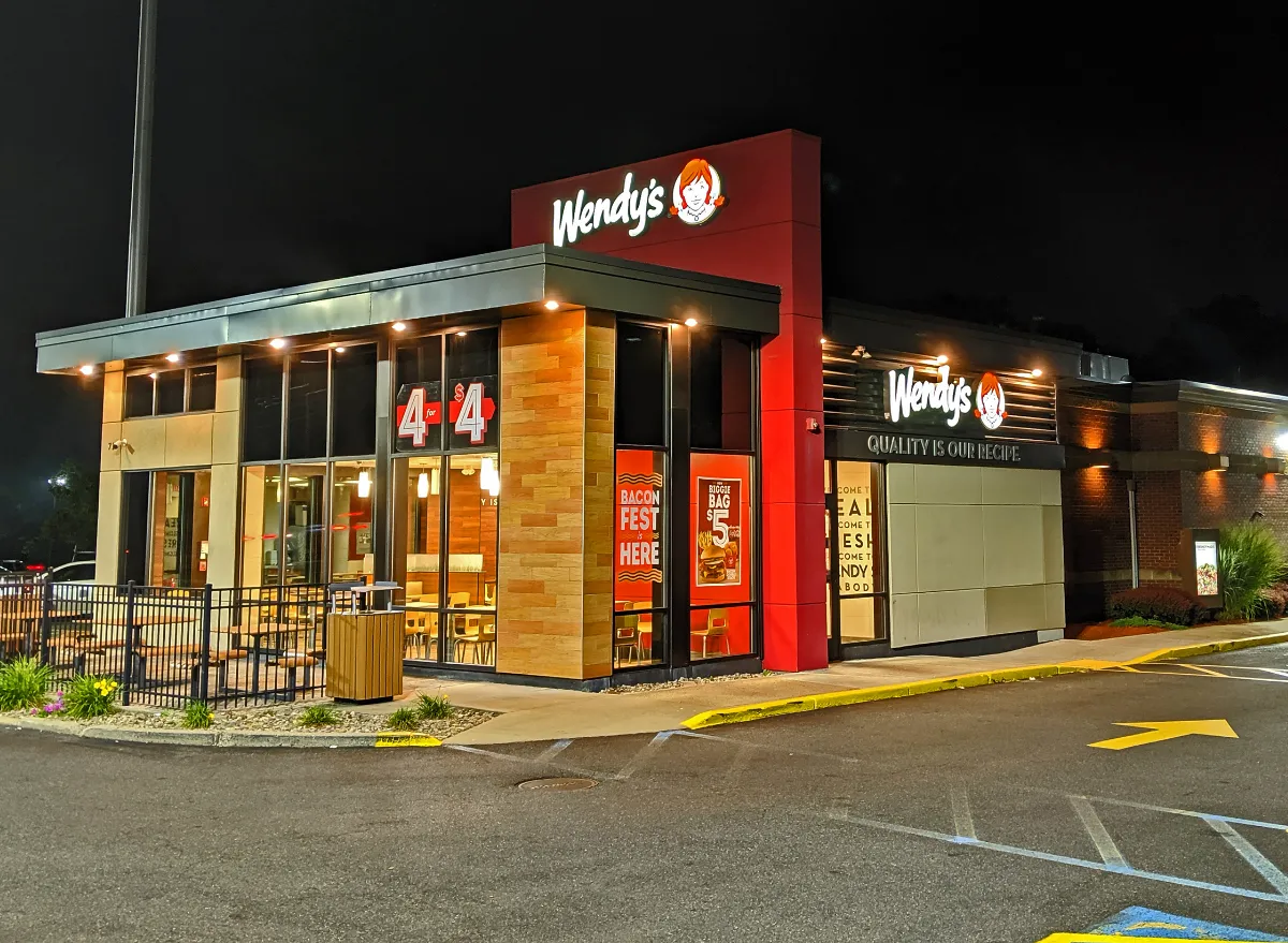 wendy's exterior