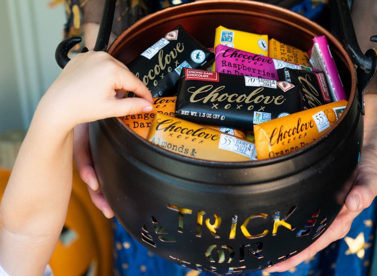 20 Halloween Candies That Are Actually Not That Unhealthy — Eat This Not That
