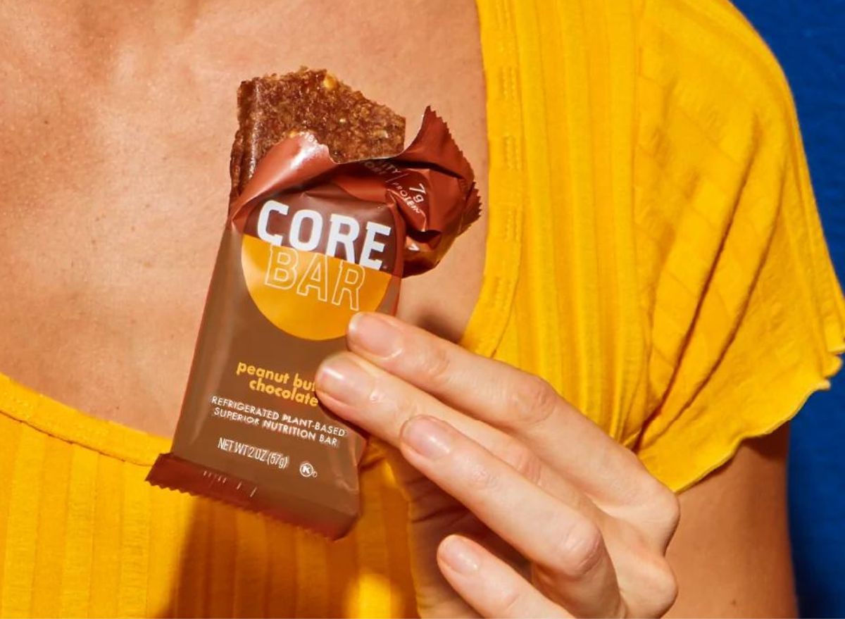 8 Granola Bars Made With the Highest Quality Ingredients — Eat This Not