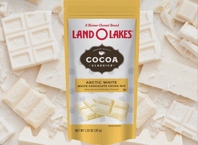 Land O' Lakes Cocoa Classic Arctic White Hot Cocoa Mix