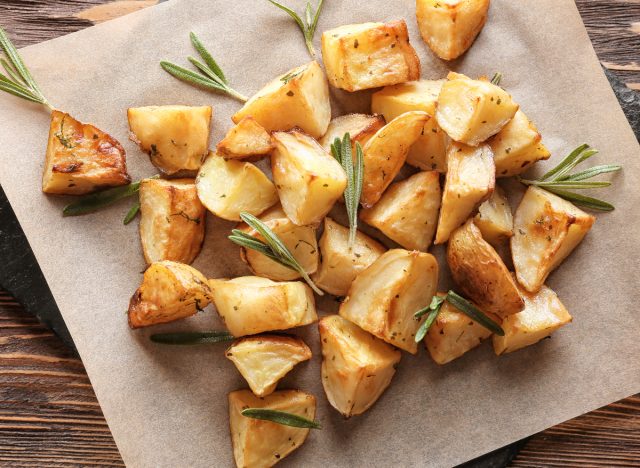 baked potatoes with rosemary