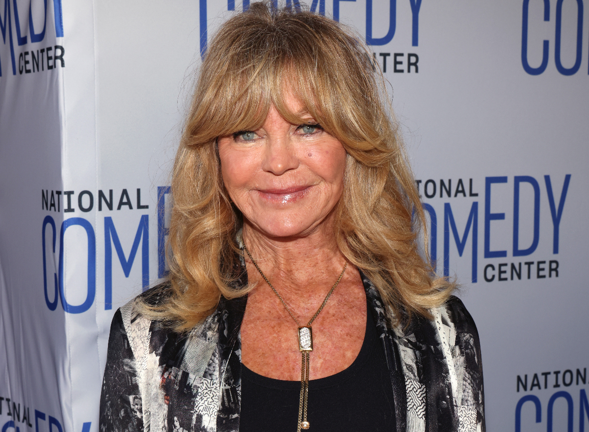 Goldie Hawn, 76, Has the Most Impressive Fitness Routine