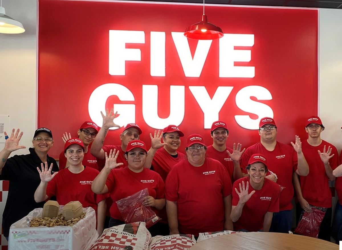 7-strict-rules-that-five-guys-employees-have-to-follow-eat-this-not-that