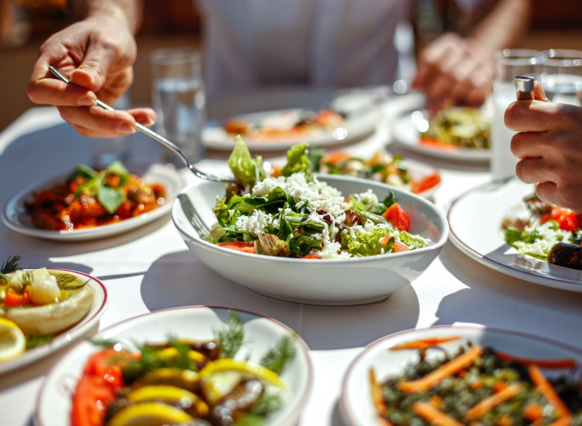 healthy restaurant dinner