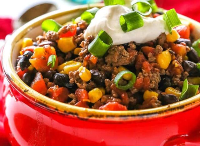 healthy spicy beef and black bean chili