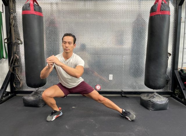 lateral lunge part of workout to slow muscle aging