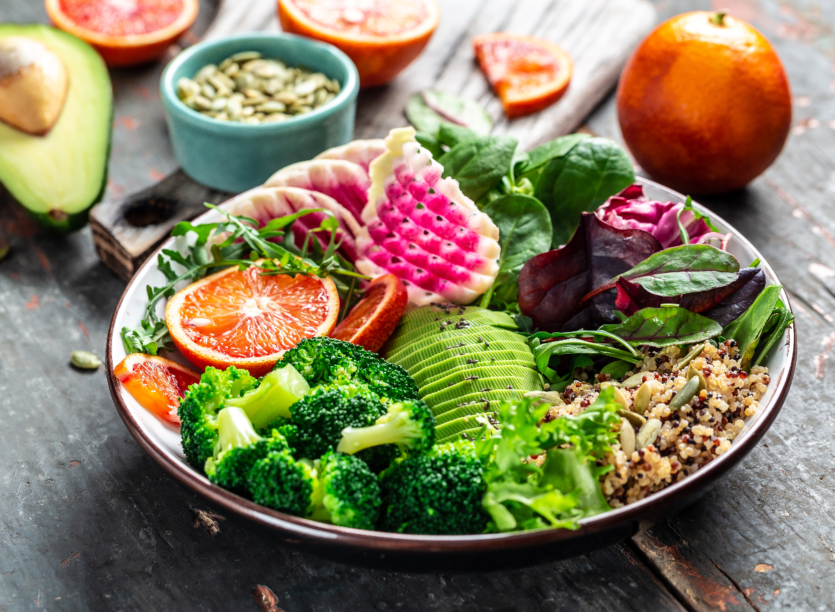 5-tips-to-eat-your-way-to-a-flatter-stomach-after-50-dietitians-say