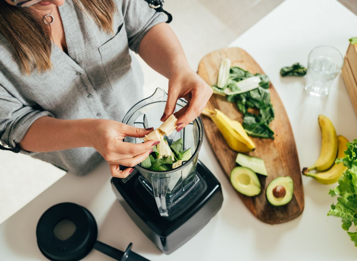 Smoothies vs. Protein Shakes Is One Better for Weight Loss?