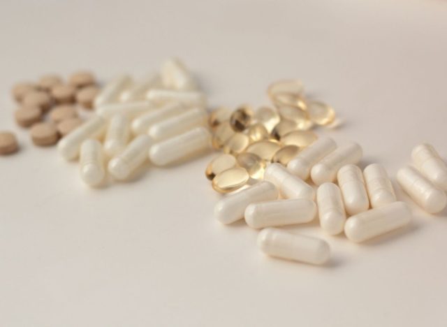 N-acetylcysteine supplements