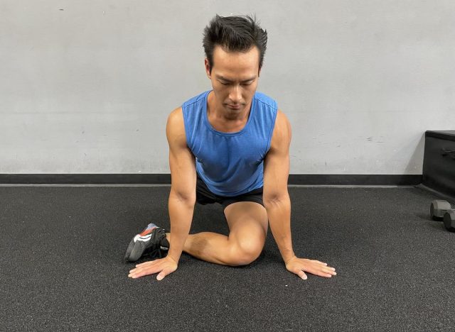 alternating pigeon pose exercise