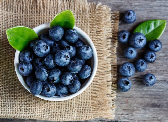 https://www.eatthis.com/wp-content/uploads/sites/4/2022/11/blueberries.jpg?quality=82&strip=all&w=640