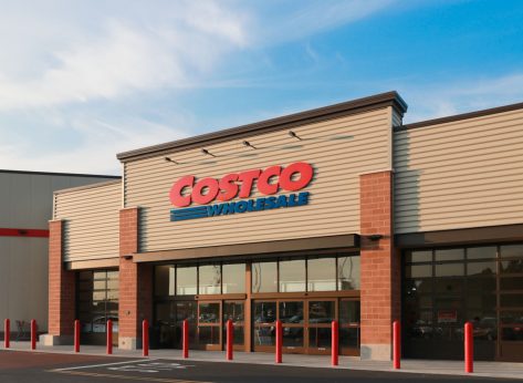 Costco Shoppers Are Going Crazy for This Frozen Pizza