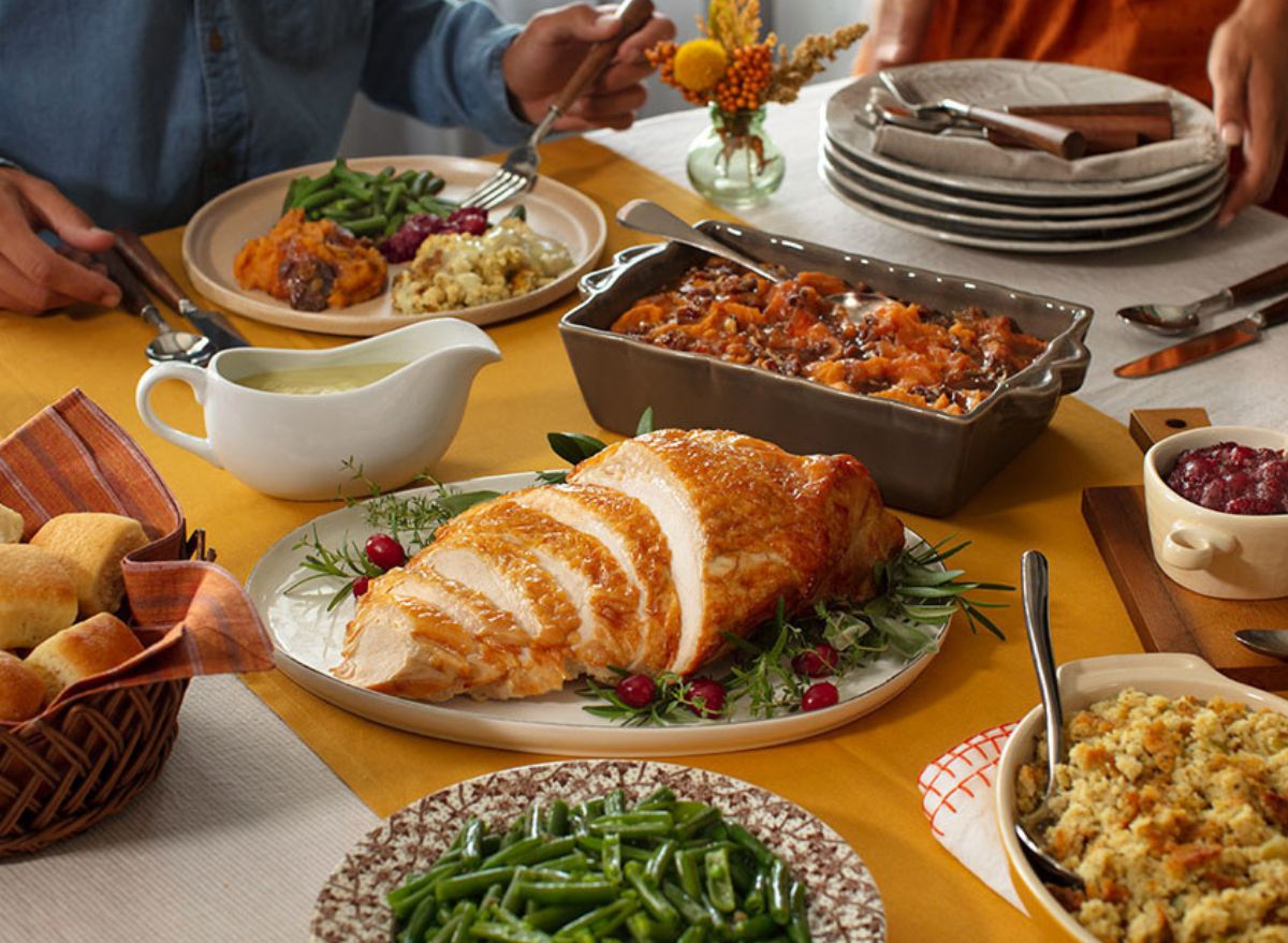 7 Popular Spots to Pick Up a Thanksgiving Meal To Go
