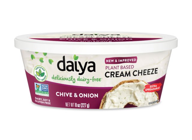 daiya chive & onion plant-based cream cheeze