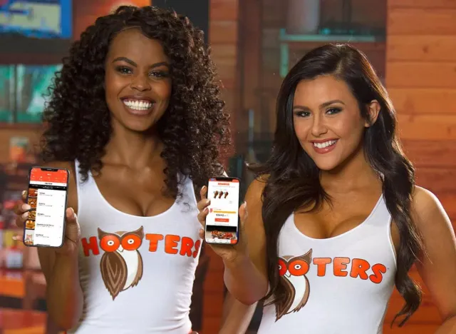 hooters online