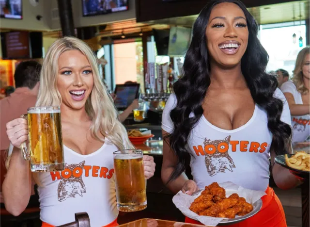 hooters servers food and beer