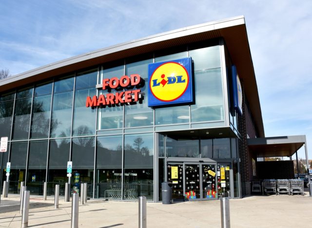 lidl exterior