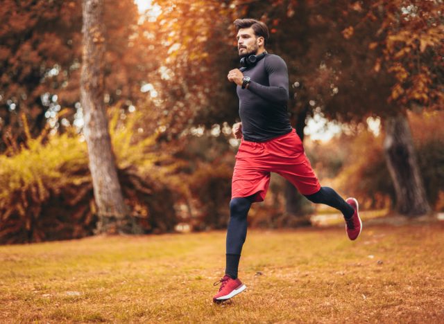 man autumn workout running demonstrating exercises to increase your stamina