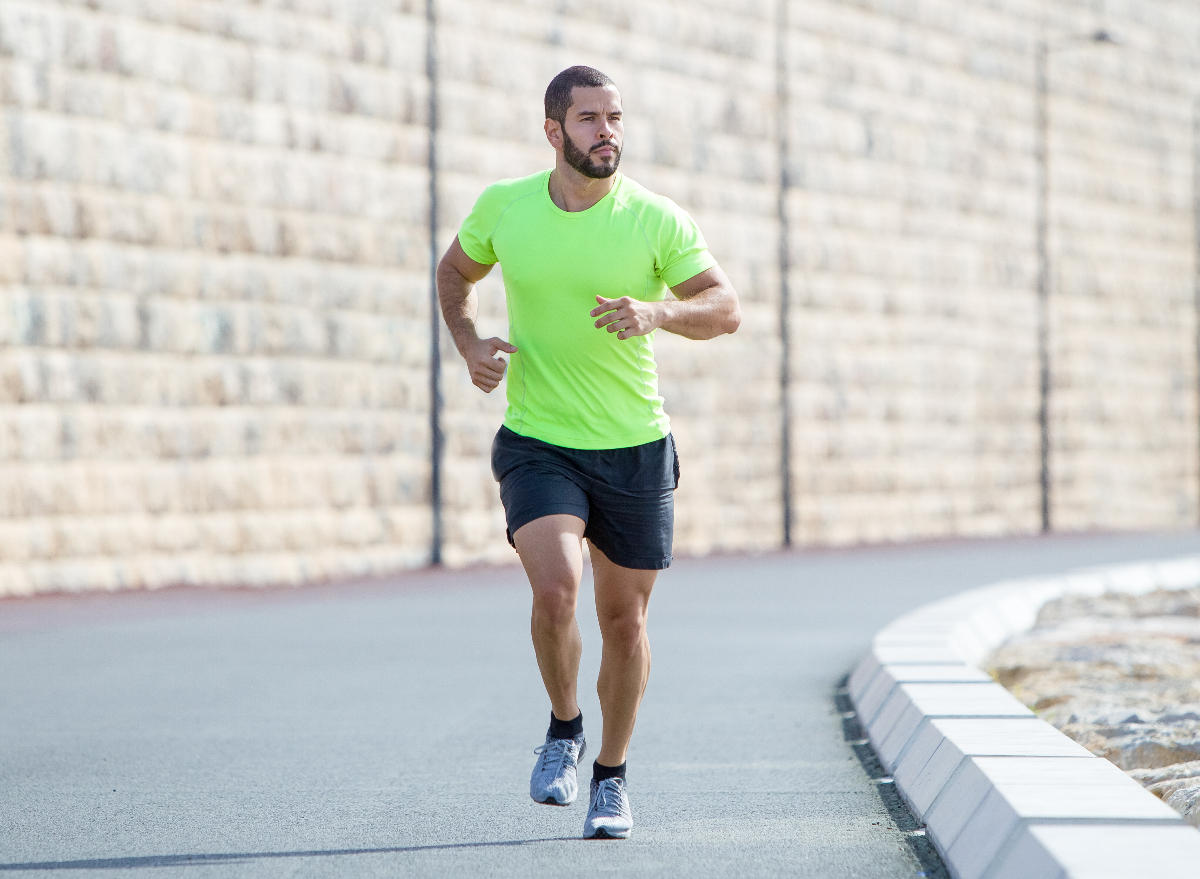 man demonstrating side effects of exercising just five minutes per day