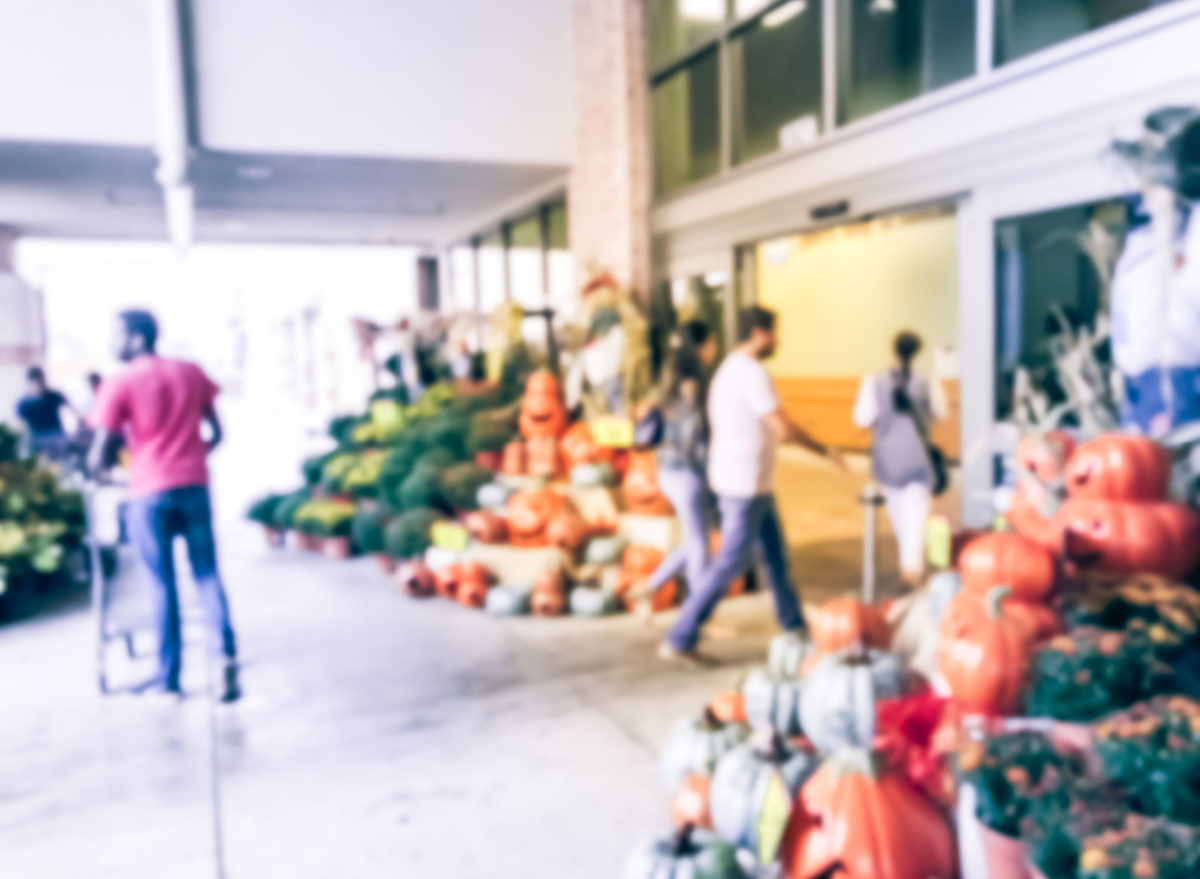 grocery stores open near me today thanksgiving