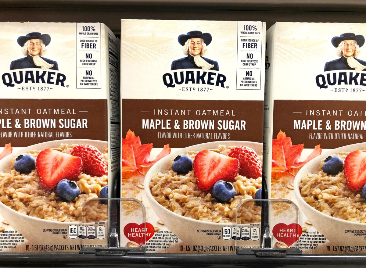 Quaker Oats Instant Oatmeal Cup Maple Brown Sugar