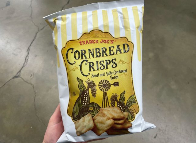 trader joe's cornbread crisps