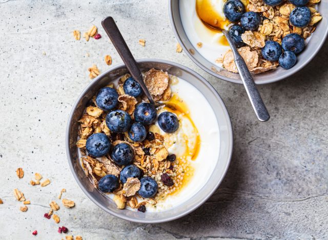 yogurt blueberries granola agave