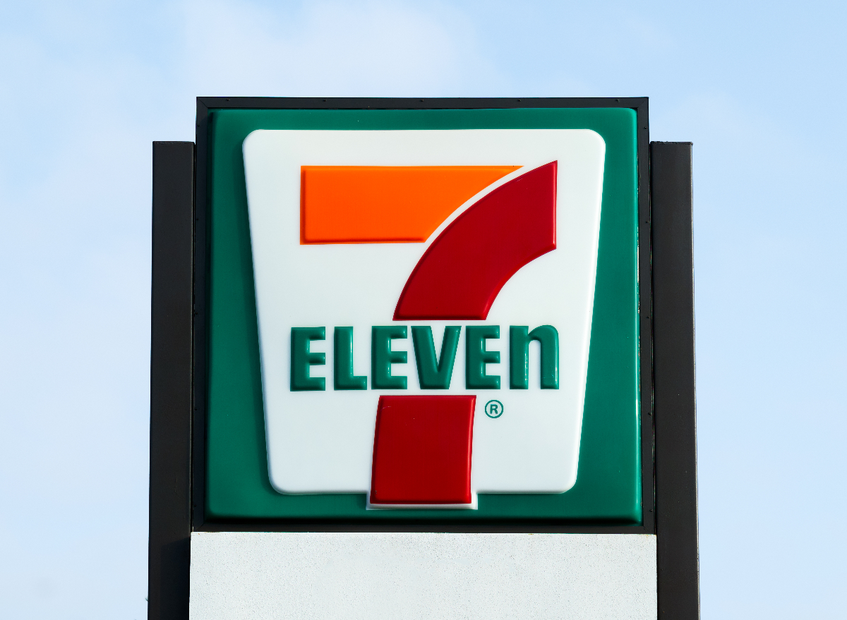 7-eleven sign