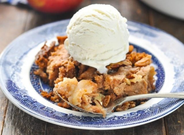 apple dump cake