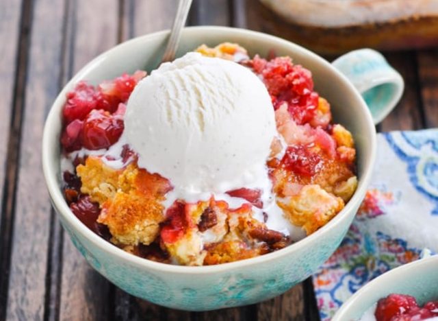 aunt bee's 5-minute 5-ingredient cherry dump cake