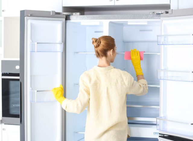 cleaning fridge