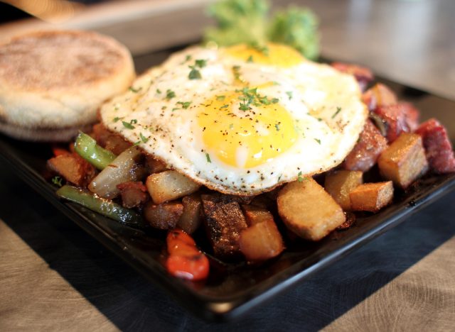 corned beef hash with eggs