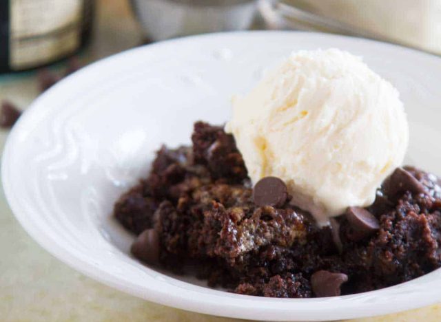 gooey caramel chocolate dump cake