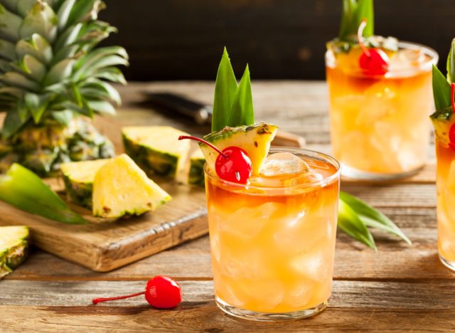 mai tai cocktail