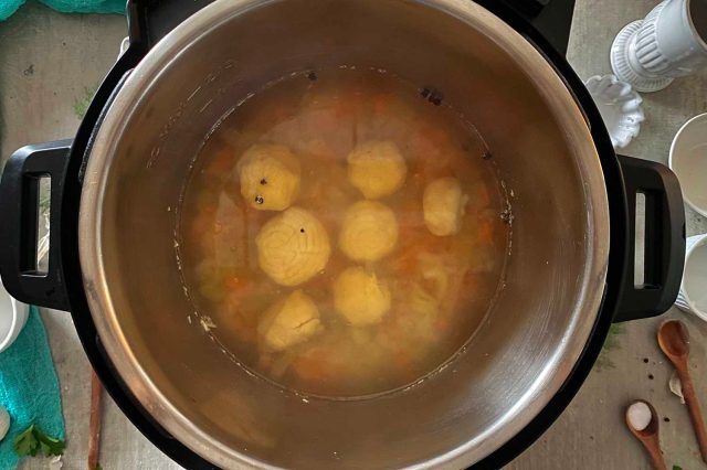 Instant Pot Matzo Ball Soup