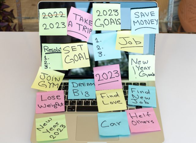 new year goals on sticky notes