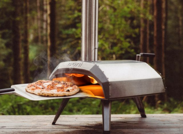 ooni karu 12 wood- & charcoal-fired portable pizza oven